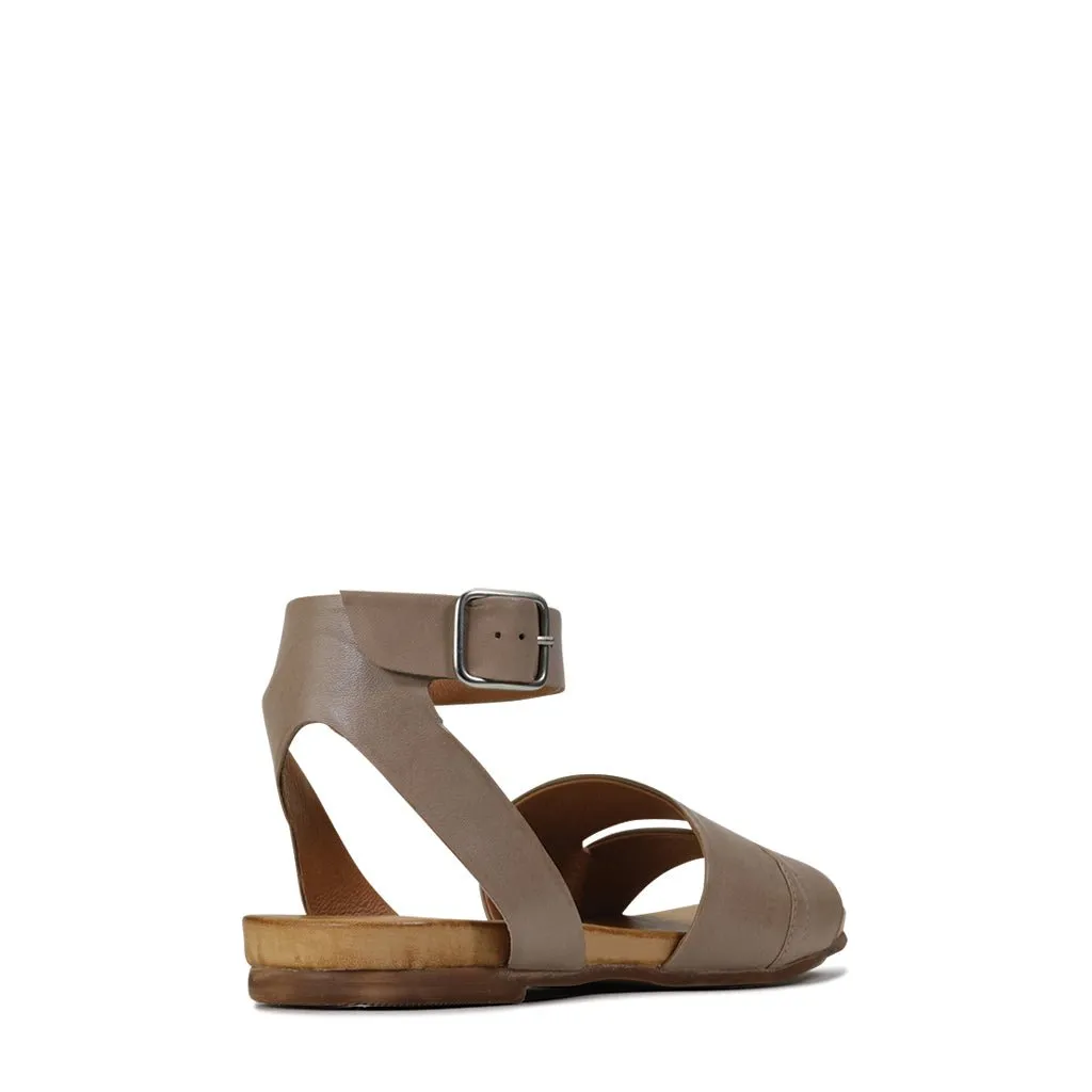 DAKOTA LEATHER SANDALS