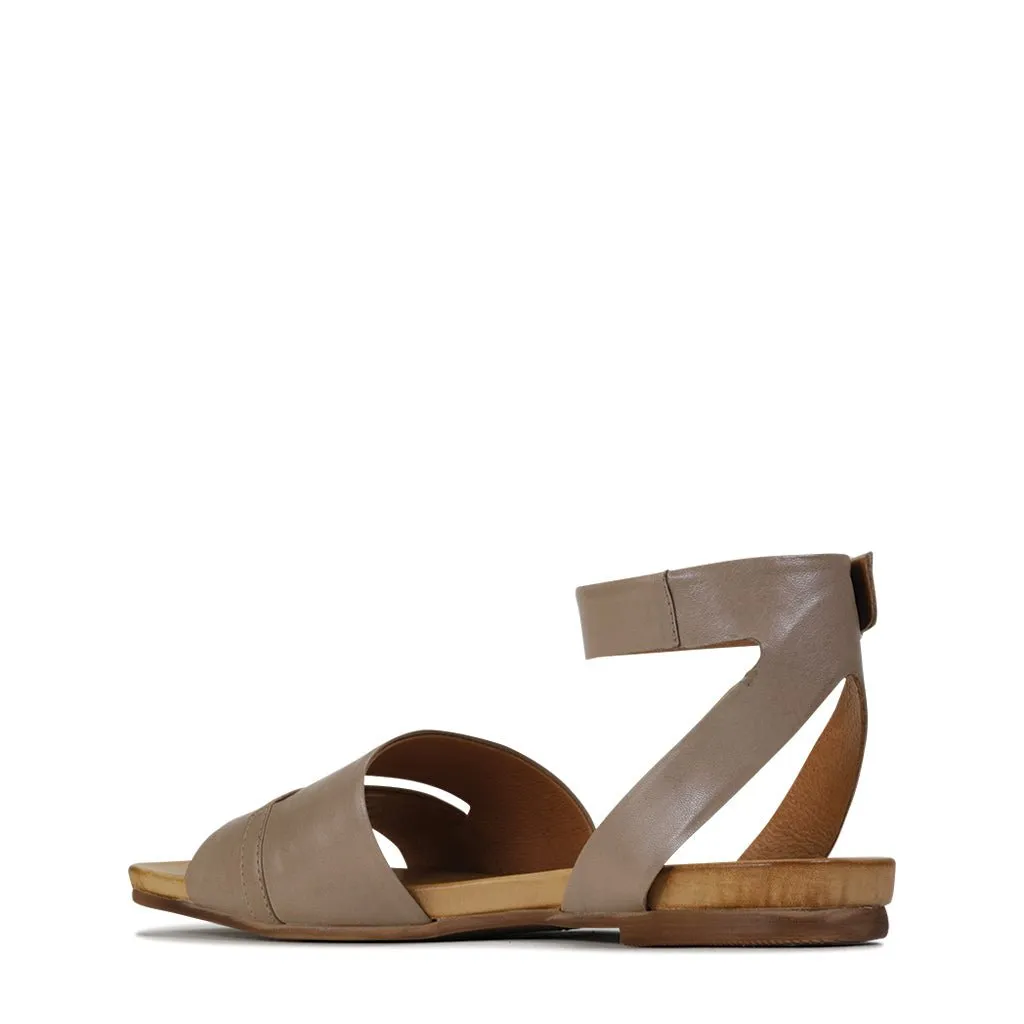 DAKOTA LEATHER SANDALS