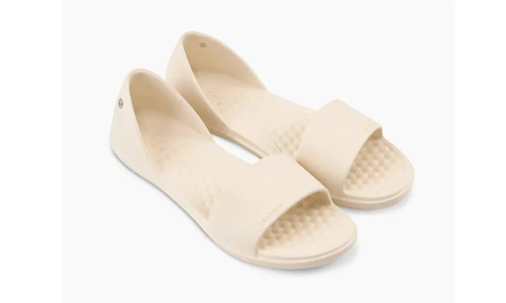 Joybees Womens Friday Flat Bone