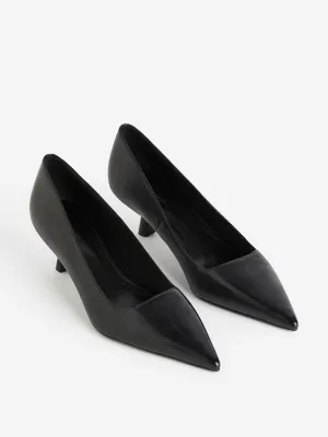 Leather pointed pumps